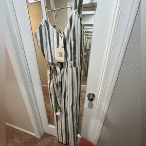 V&L Striped Sleeveless Jumpsuit in White and Olive Green Size S - NWT